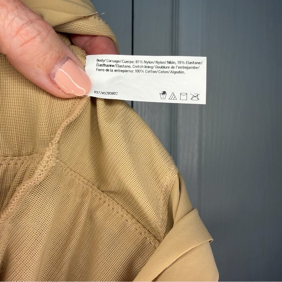 Maidenform Beige Shapewear Bodysuit L - Picture 6 of 6